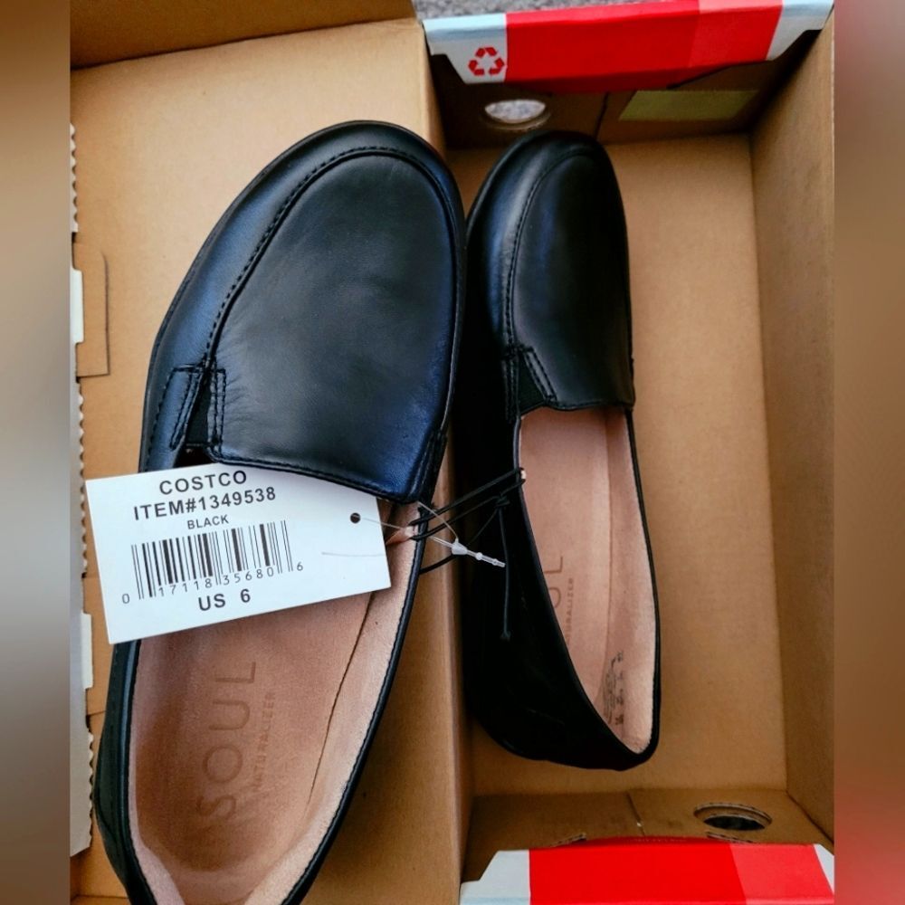 SOUL LEATHER LOAFERS SIZE 6